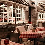 Saint-amour Hotel 3*