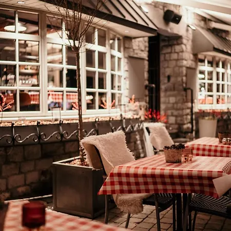 Saint-amour Hotel 3*